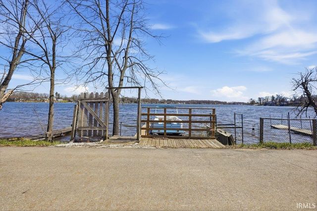 209 S longshore Drive, Walkerton, IN 46574