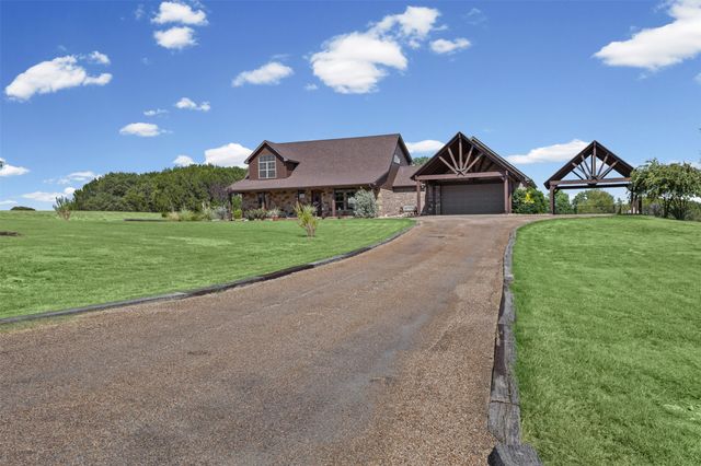 2407 Wills Way Drive, Granbury, TX 76049