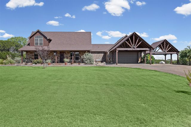 2407 Wills Way Drive, Granbury, TX 76049