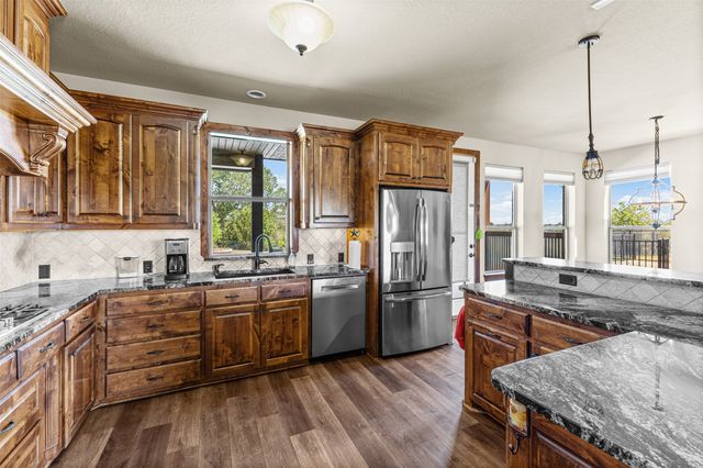 2407 Wills Way Drive, Granbury, TX 76049