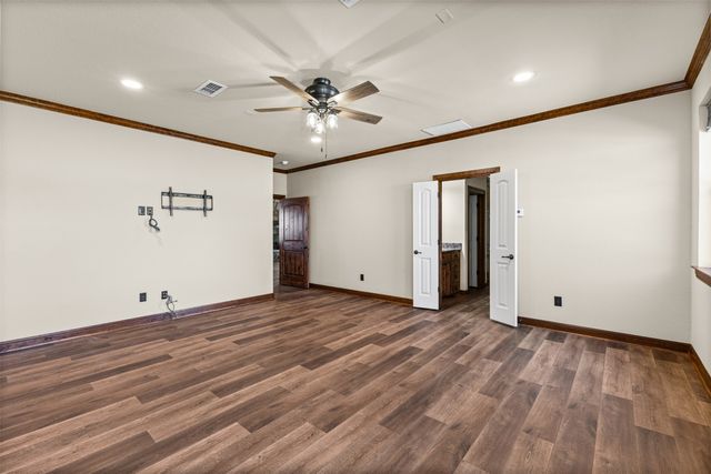 2407 Wills Way Drive, Granbury, TX 76049