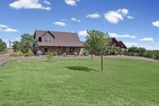 2407 Wills Way Drive, Granbury, TX 76049