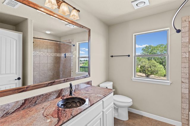 2407 Wills Way Drive, Granbury, TX 76049