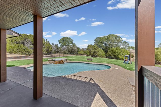 2407 Wills Way Drive, Granbury, TX 76049