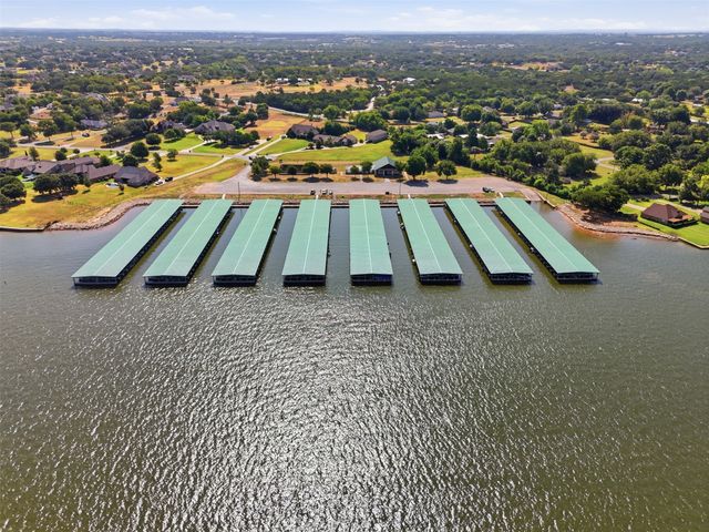 2407 Wills Way Drive, Granbury, TX 76049