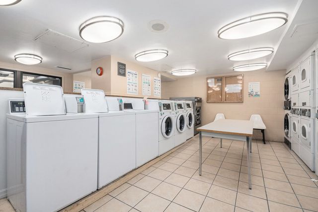 2605 S Indiana Avenue 301, Chicago, IL 60616