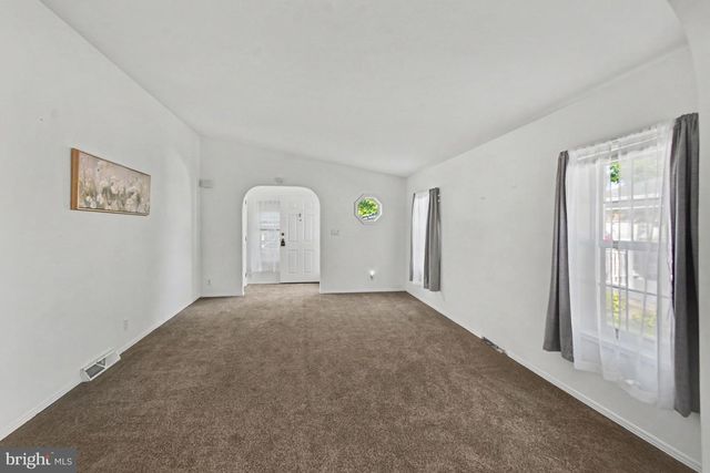8 WILLIAMS WAY, Sellersville, PA 18960