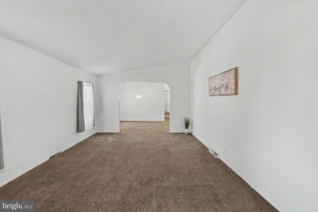 8 WILLIAMS WAY, Sellersville, PA 18960