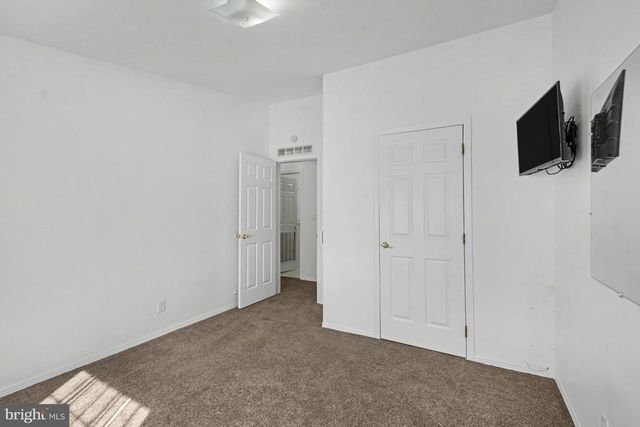 8 WILLIAMS WAY, Sellersville, PA 18960