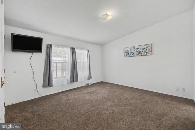8 WILLIAMS WAY, Sellersville, PA 18960