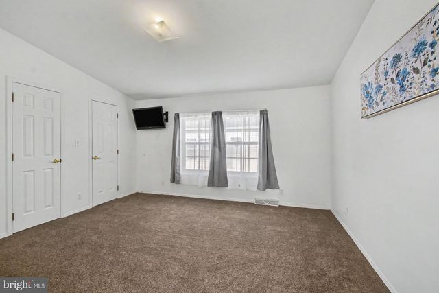 8 WILLIAMS WAY, Sellersville, PA 18960