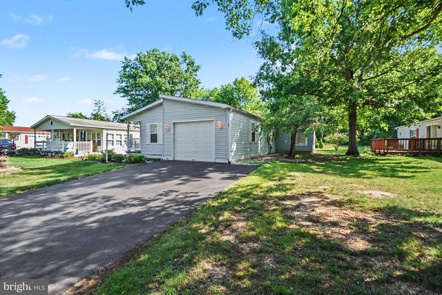 8 WILLIAMS WAY, Sellersville, PA 18960