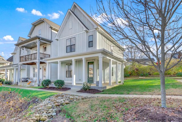761 Cottage Park Dr, Nashville, TN 37207