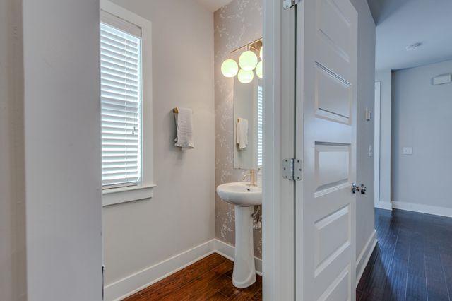 761 Cottage Park Dr, Nashville, TN 37207