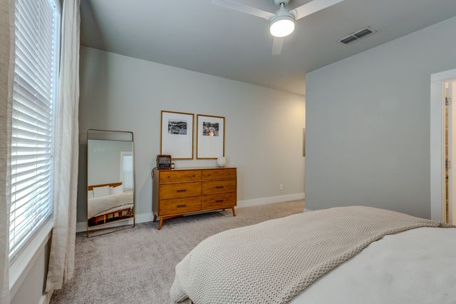 761 Cottage Park Dr, Nashville, TN 37207