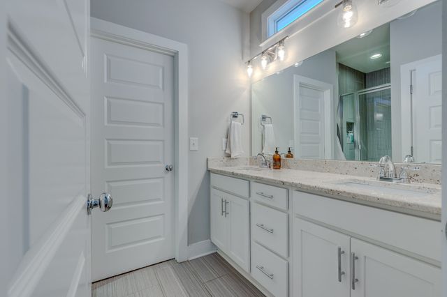 761 Cottage Park Dr, Nashville, TN 37207