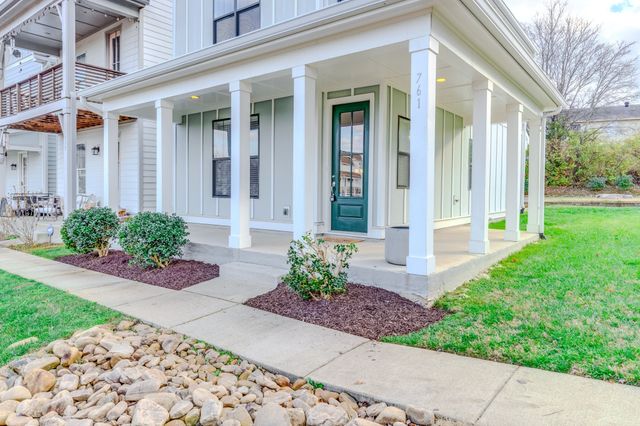 761 Cottage Park Dr, Nashville, TN 37207