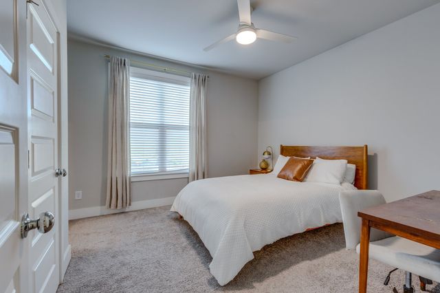 761 Cottage Park Dr, Nashville, TN 37207