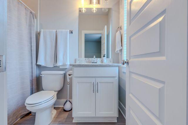 761 Cottage Park Dr, Nashville, TN 37207