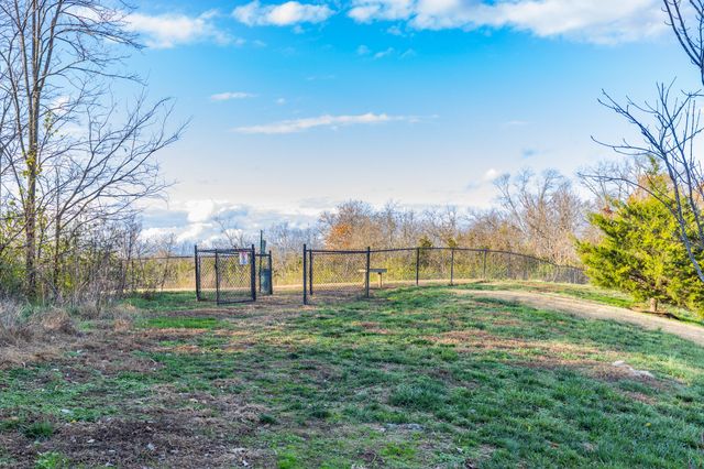 761 Cottage Park Dr, Nashville, TN 37207