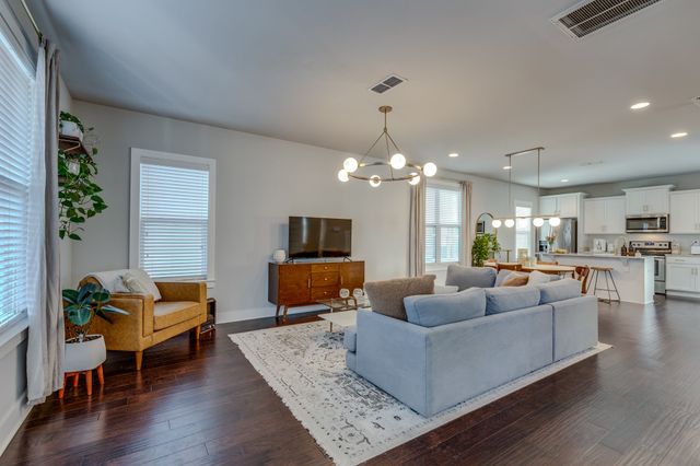 761 Cottage Park Dr, Nashville, TN 37207