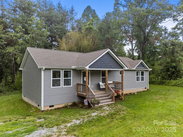 458 Summer Road, Hendersonville, NC 28792