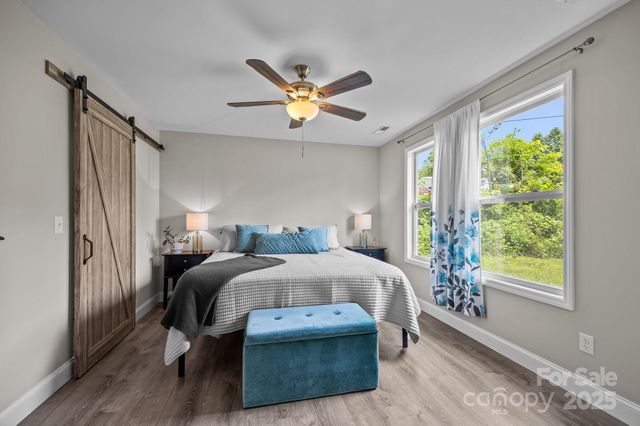458 Summer Road, Hendersonville, NC 28792