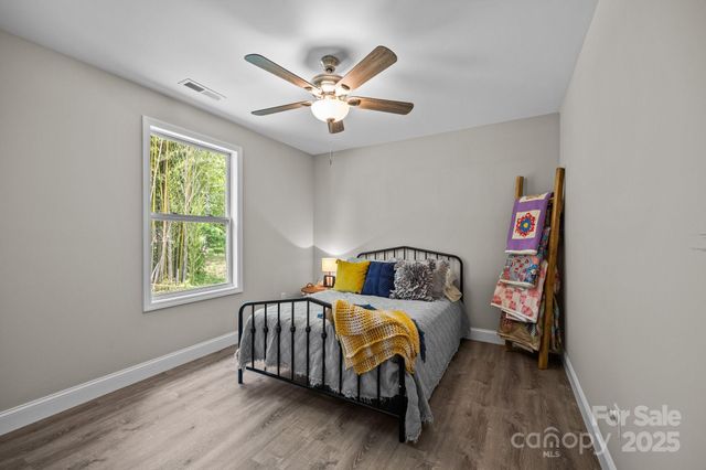 458 Summer Road, Hendersonville, NC 28792