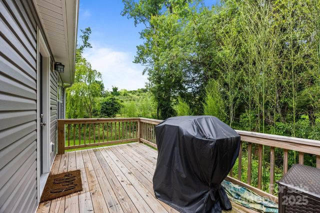 458 Summer Road, Hendersonville, NC 28792