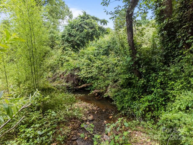 458 Summer Road, Hendersonville, NC 28792