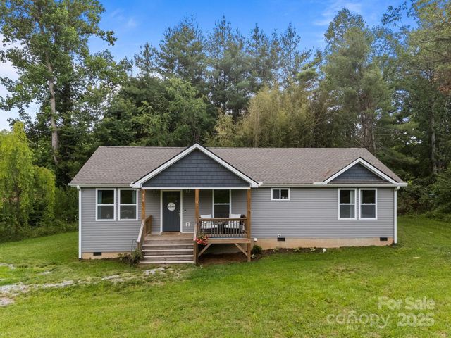 458 Summer Road, Hendersonville, NC 28792