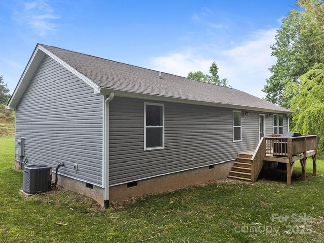 458 Summer Road, Hendersonville, NC 28792