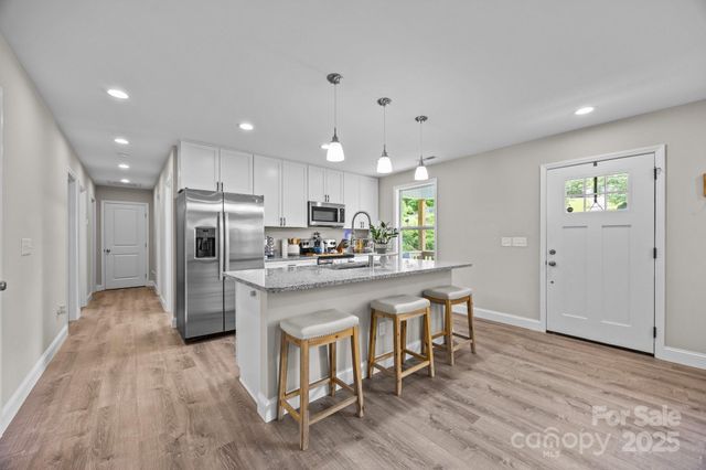 458 Summer Road, Hendersonville, NC 28792