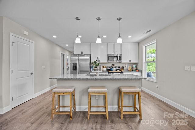 458 Summer Road, Hendersonville, NC 28792