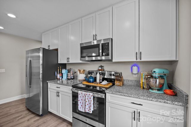 458 Summer Road, Hendersonville, NC 28792