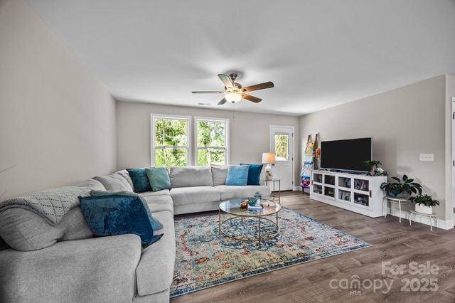 458 Summer Road, Hendersonville, NC 28792