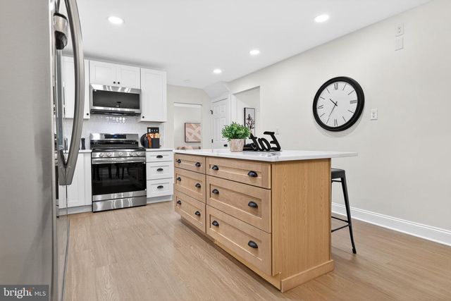 2518 DARTMOUTH WOODS RD, Wilmington, DE 19810