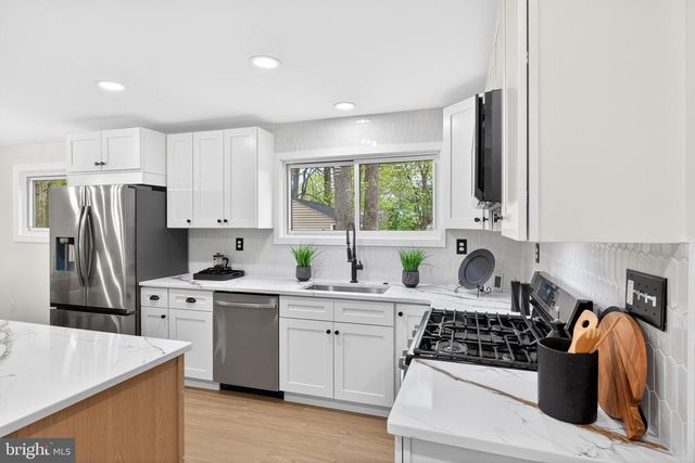2518 DARTMOUTH WOODS RD, Wilmington, DE 19810