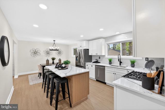 2518 DARTMOUTH WOODS RD, Wilmington, DE 19810