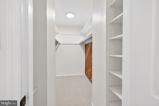 2518 DARTMOUTH WOODS RD, Wilmington, DE 19810