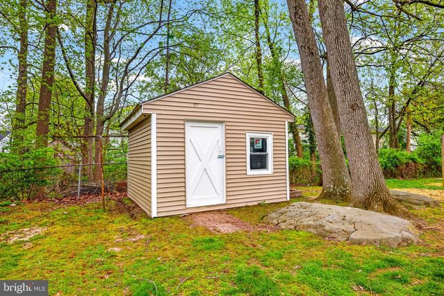 2518 DARTMOUTH WOODS RD, Wilmington, DE 19810