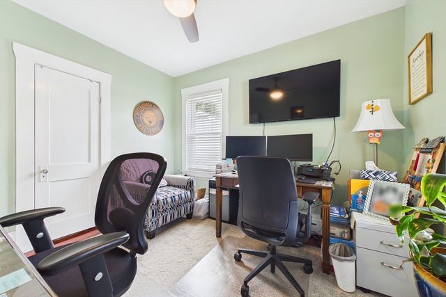 21 Sycamore St, Fairhaven, MA 02719