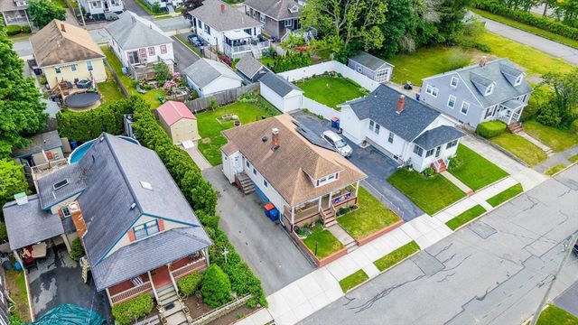 21 Sycamore St, Fairhaven, MA 02719