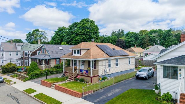 21 Sycamore St, Fairhaven, MA 02719