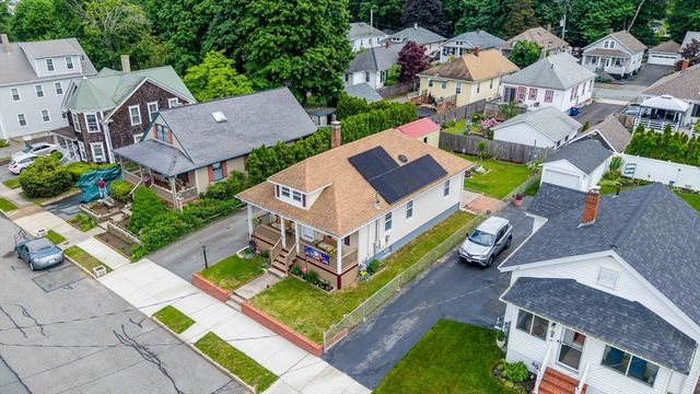21 Sycamore St, Fairhaven, MA 02719