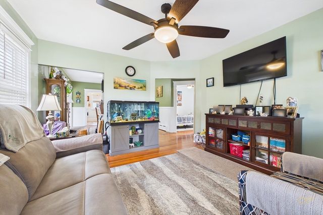 21 Sycamore St, Fairhaven, MA 02719