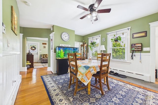 21 Sycamore St, Fairhaven, MA 02719