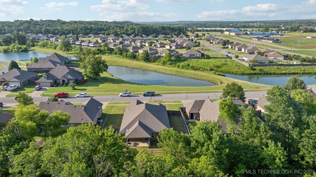1160 W Keeling Avenue, Sapulpa, OK 74066