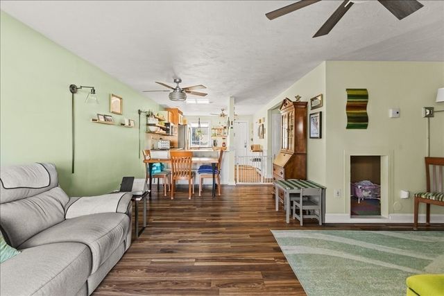 168 Hart St 23, Taunton, MA 02780