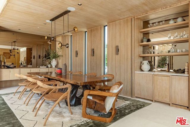 1039 Wallace, Beverly Hills, CA 90210